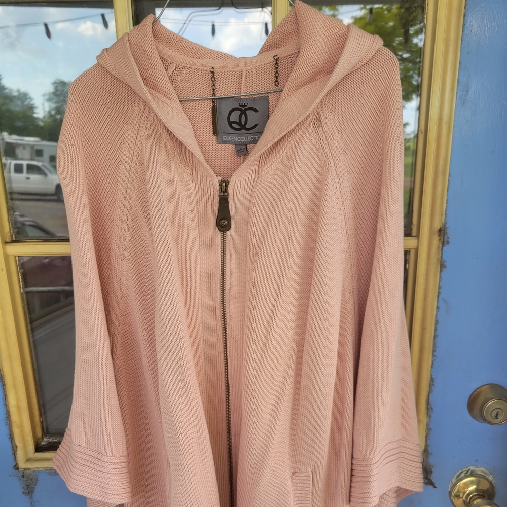 Queen Collection Women's Sweater Sz L Cable Knit Poncho Zip Hooded Pink NWT